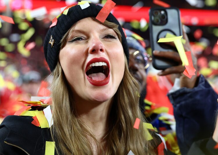 Taylor Swift News Inclui Florida Shoutouts no Kelce Podcast