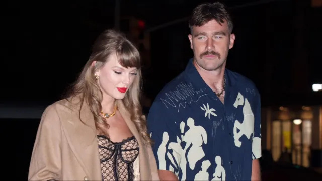 Taylor Swift e o noivado de Travis Kelce envia os fãs sobre a lua