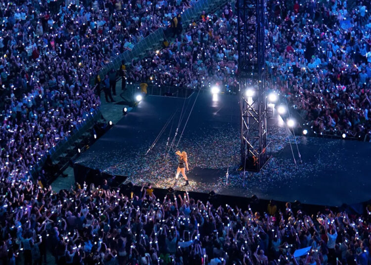 Taylor Swift jorra sobre o tributo a fã 'tão especial': 'Foi tão lindo'