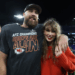 Taylor Swift recebe o apoio de Travis Kelce enquanto ela constrói 'Panic Room'