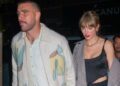 Travis Kelce combina com o capuz com os olhos de Taylor Swift