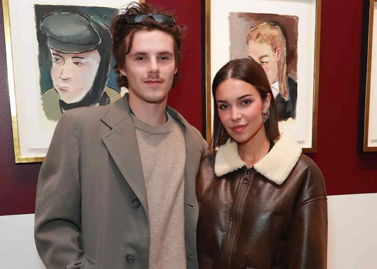 Tudo sobre a namorada de Cruz Beckham, Jackie Apostel (incluindo seus momentos mais cheios de PDA!)