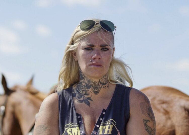Uma ode lírica às cowgirls reais do novo oeste em 'Leste de Wall' - Winnipeg Free Press
