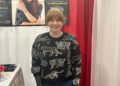 Bryce Dallas Howard sorrindo