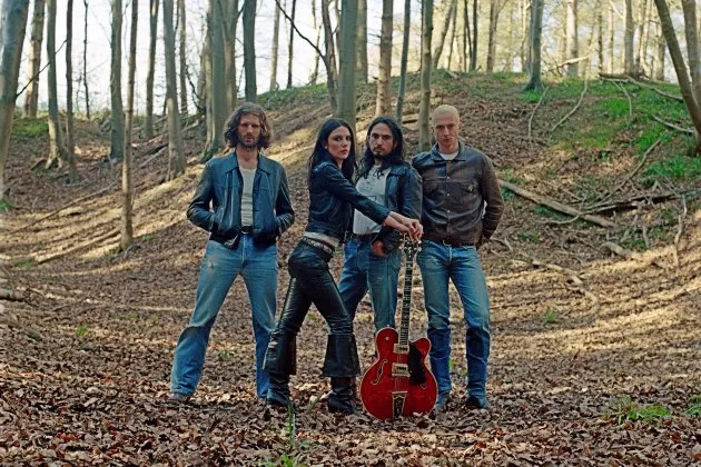 Wolf Alice atingiu um pico de rocha adulta na "clareira"