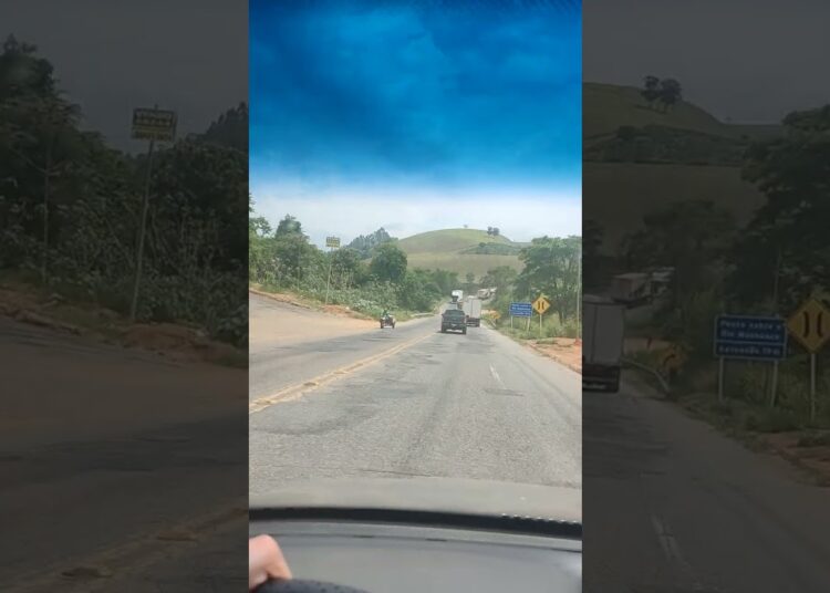 Realeza a Manhuaçu. MG lixo de BR 262. (1)