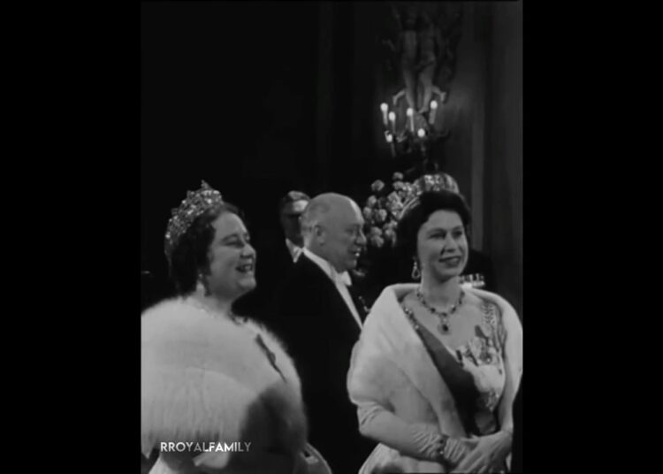 Royals looking stunning in 1960 ✨ #royalfamily #queenelizabeth #queenelizabethii #princessmargaret