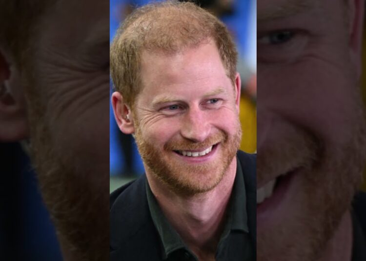 “Retorno de Harry ao Reino Unido expõe ferida da realeza”  #shortsyoutube    #shortsfeed   #news