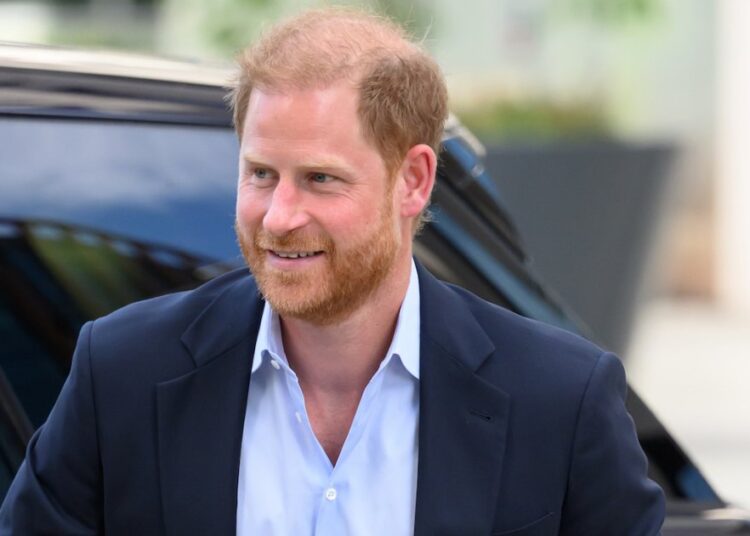 Príncipe Harry faz uma visita surpresa à Ucrânia após a viagem no Reino Unido