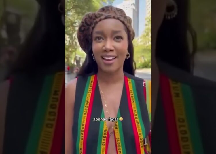 🎤 IZA BRILHA EM NOVA YORK E ENCANTA COM INGLÊS IMPECÁVEL ✨