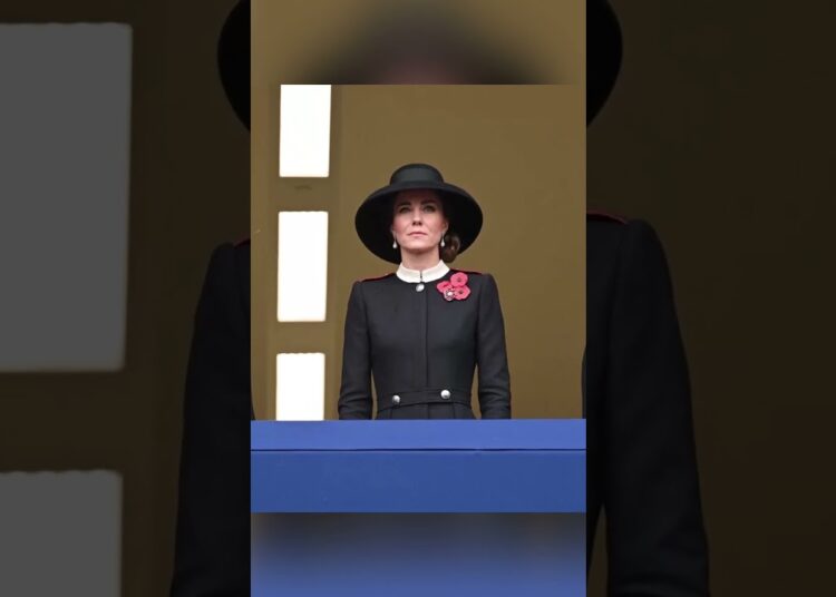 Tensões Reais A Recusa de Kate Middleton em Fazer Reverência a Camila na Coroação do Rei Charles III