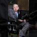 STEPHEN HAWKING | ALEM DAS ESTRELAS