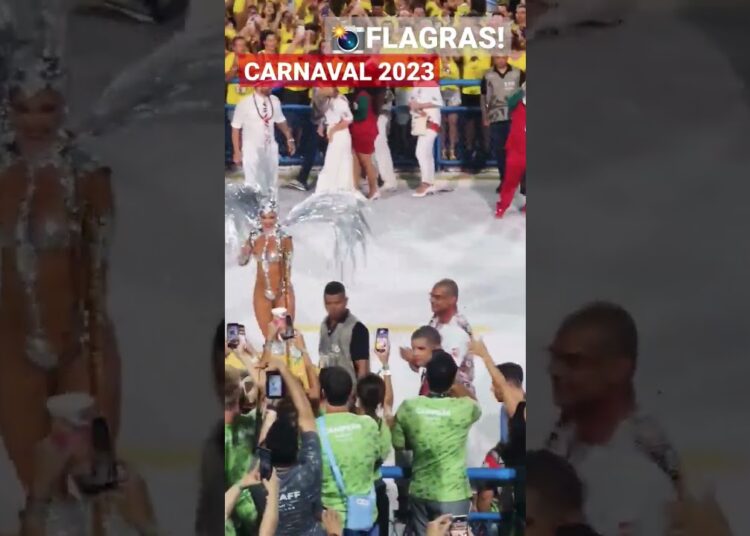👑A RAINHA PAOLA #youtubeshorts #carnaval2023 #famosos #sapucaí #carnavalrj #paolaoliveira #shorts
