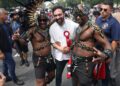 A Parada das Índias Ocidentais de Nova York celebra a cultura do Caribe com a música e os candidatos ao prefeito - NBC New York