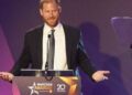 A admissão sincera do príncipe Harry sobre a paternidade enquanto ele compartilha discurso - notícias de celebridades - entretenimento