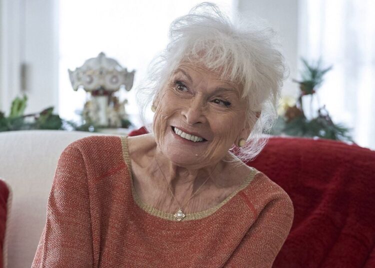 A amada co-estrela de Dolly Parton ', que tocou inúmeras vidas' morre | Notícias de celebridades | Showbiz & TV