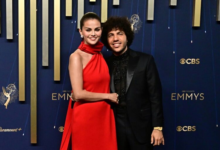 A atriz americana Singer Selena Gomez se casou com a produtora musical Benny Blanco