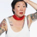 A comediante Margaret Cho se junta à icônica banda de garotas dos anos 80 no palco, atordoa os fãs com talento 'secreto' e novo visual