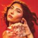A filha de Chris Cornell, Toni, revela a nova música "Campari"