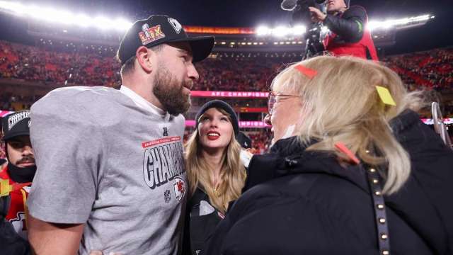 A mãe de Travis Kelce, Donna, quer que ele tenha filhos