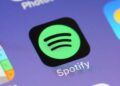 A nova batalha contra 'Ai Slop' - Spotify agora rotulará a música sintética e punirá os abusadores