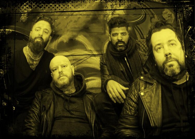 A nova música de lançamento do Fear 'sofrimento'