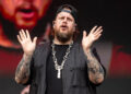 A reação elegante de Jelly Roll ao CMA Awards Snub vence os fãs