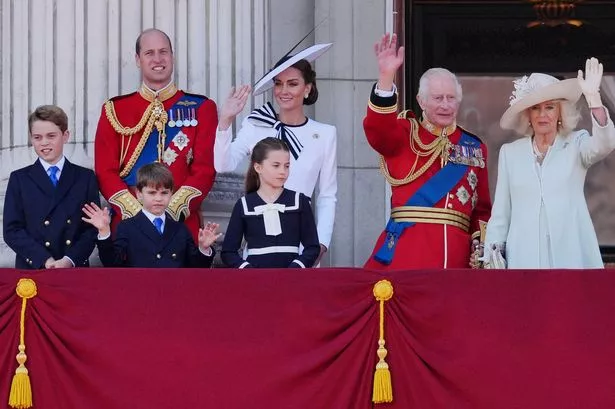 A teoria da conspiração real selvagem surge sobre os rumores de 'preocupação' de William e Charles