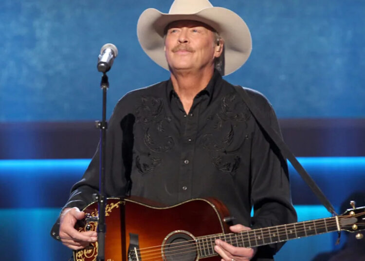 Alan Jackson acabou de desempenhar um papel enorme no aniversário do filho de Luke Combs