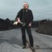 Albert Lee fala música, orientação e fazê -lo por último