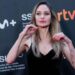Angelina Jolie causa uma multidão na Espanha em um lindo vestido preto em meio a rumores de realocação da Europa