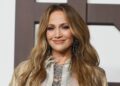 As poderosas palavras poderosas de Jennifer Lopez sobre "ser livre" estão se tornando virais