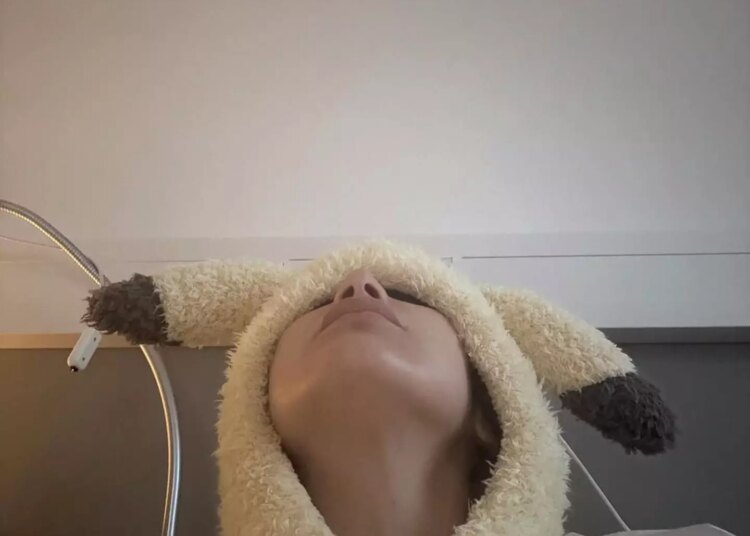 Bella Hadid revelou anteriormente que estava lutando com a condição (Instagram/@Bellahadid)