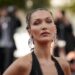 Bella Hadid é um 'Lyme Warrior', diz a mãe Yolanda, pois o modelo revela uma estadia no hospital