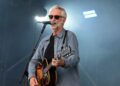 Billy Bragg compartilha uma nova canção de protesto "Cem Year Year" para a Palestina: Ouça