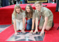 Bindi Irwin compartilha postos que apoiam o irmão Robert antes de 'Dancing With the Stars' Premiere