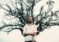 Bon Iver se junta a Daniel Caesar no novo single colaborativo "Moon"