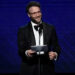 Bryan Cranston por sentir 'nada' enquanto microdososos cogumelos pela primeira vez: 'Agora estou com raiva'