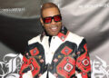 Busta Rhymes pergunta a Mariah Carey se ele consegue corcagar a perna dela 'como um velho cachorro desagradável' na pós -partia do VMA