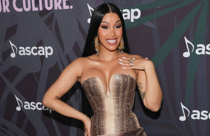 Cardi B ganha confiança dos fãs que querem ouvir novas músicas