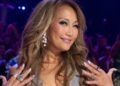 Carrie Ann Inaba corre o risco de Wardobe Funcional em DWTs em Daring Decoh Dress
