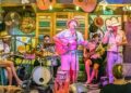 Cayman Smith-Martin: Um Buffett Roots Music Festival | Entretenimento