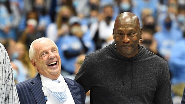 Celebridades Pack Pack Belichick's UNC estréia