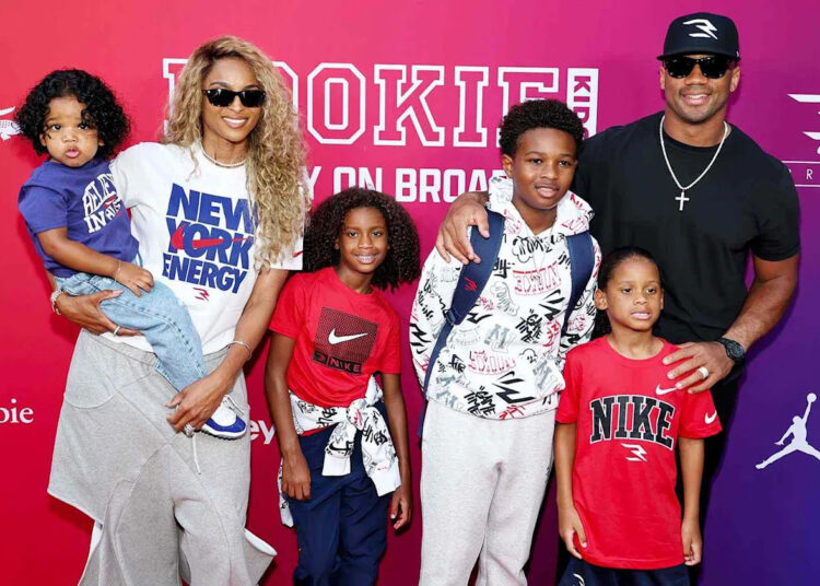 Ciara revela a 'pechincha' que ela fez com o filho de 5 anos de idade, antes de caminhar na pista da NYFW (exclusiva)