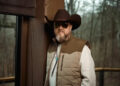 Colt Ford compartilha sua história de retorno antes do Grizzly Rose Performance