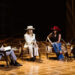 Como Lainey Wilson e sua equipe de moda transformaram 'Bell Bottom Country' em um estilo de assinatura