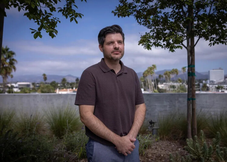 Como um produtor de Hollywood se recusou a abandonar LA após incêndios