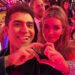 'DWTS' Pro Ezra Sosa Hilariamente Sombra a ex -parceira criminosa Anna Delvey em meio ao anúncio do elenco - Star Magazine