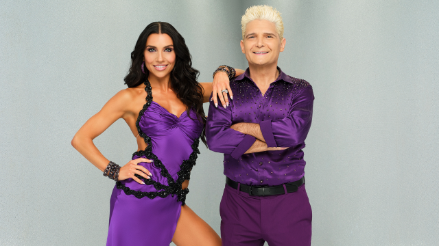 DWTS Pro Jenna Johnson 'Ansioso' para ensaiar, mas Corey Feldman não apareceu