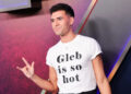 'Dancing With the Stars' Pro Ezra Sosa se torna real sobre as críticas sobre sua coreografia